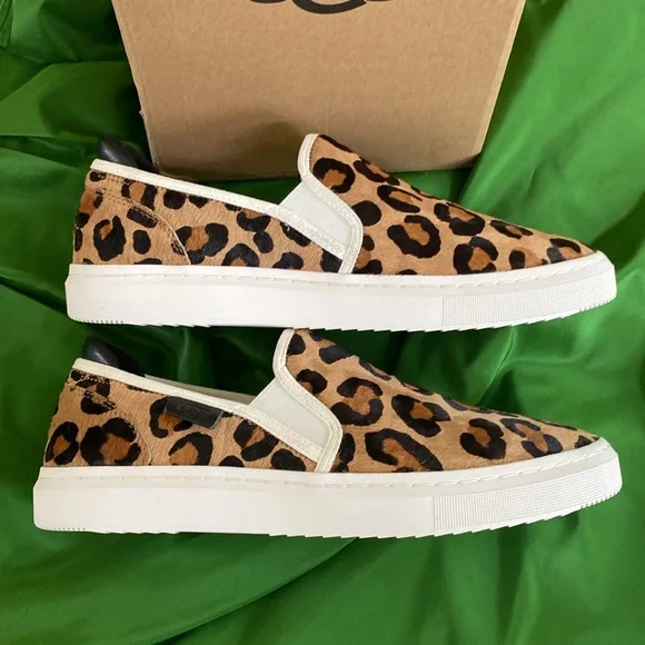 NIB UGG Alameda Spotty Slip On Leopard Shoes - Picture 4 of 12